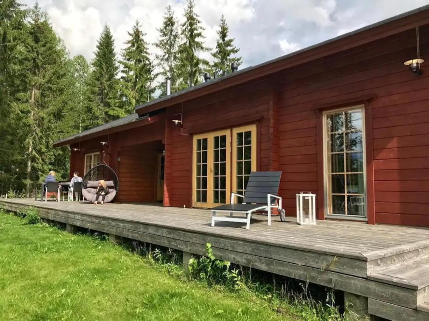 Beautiful And Spacious Lakeside Loma-asunnot *